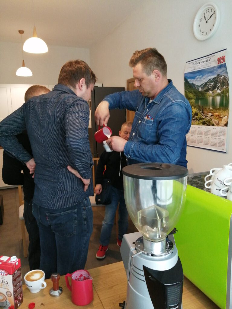Zdjęcie uczestników kursu baristów