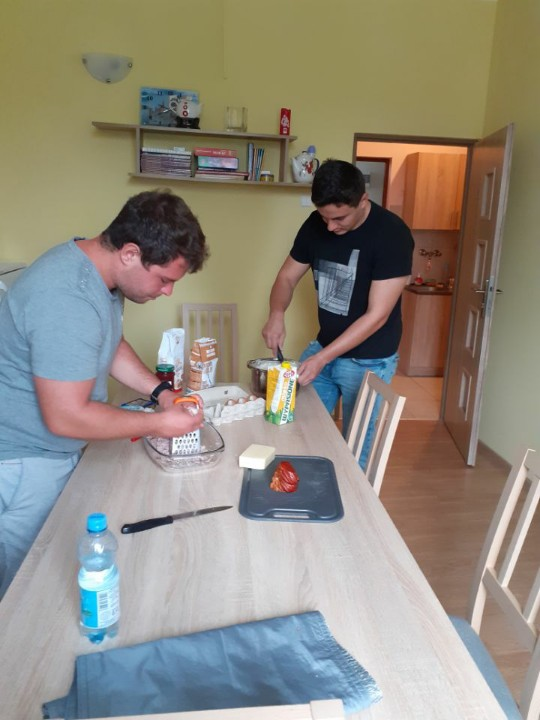 Zdjęcie uczestników kursu kulinarnego