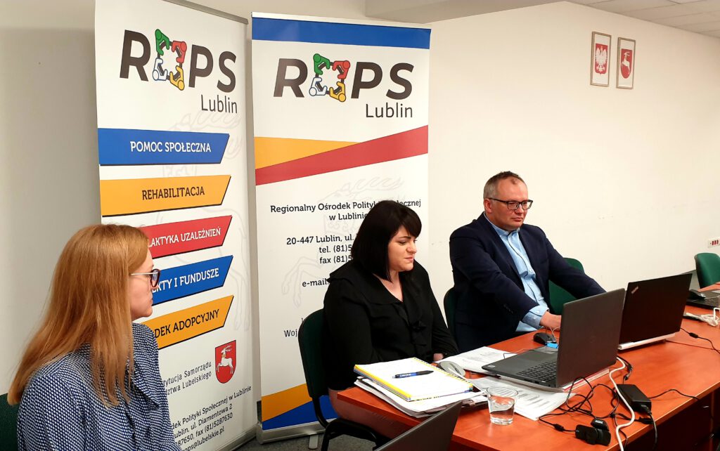 Od lewej: Monika Kądziela koordynator projektu "Liderzy Kooperacji",  Ewelina Żyłka - doradca, Maciej Knap- doradca