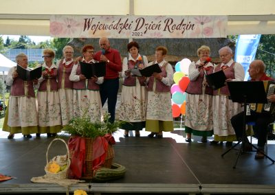 Wojewodzki-Dzien-Rodzin-zespol-spiewaczy