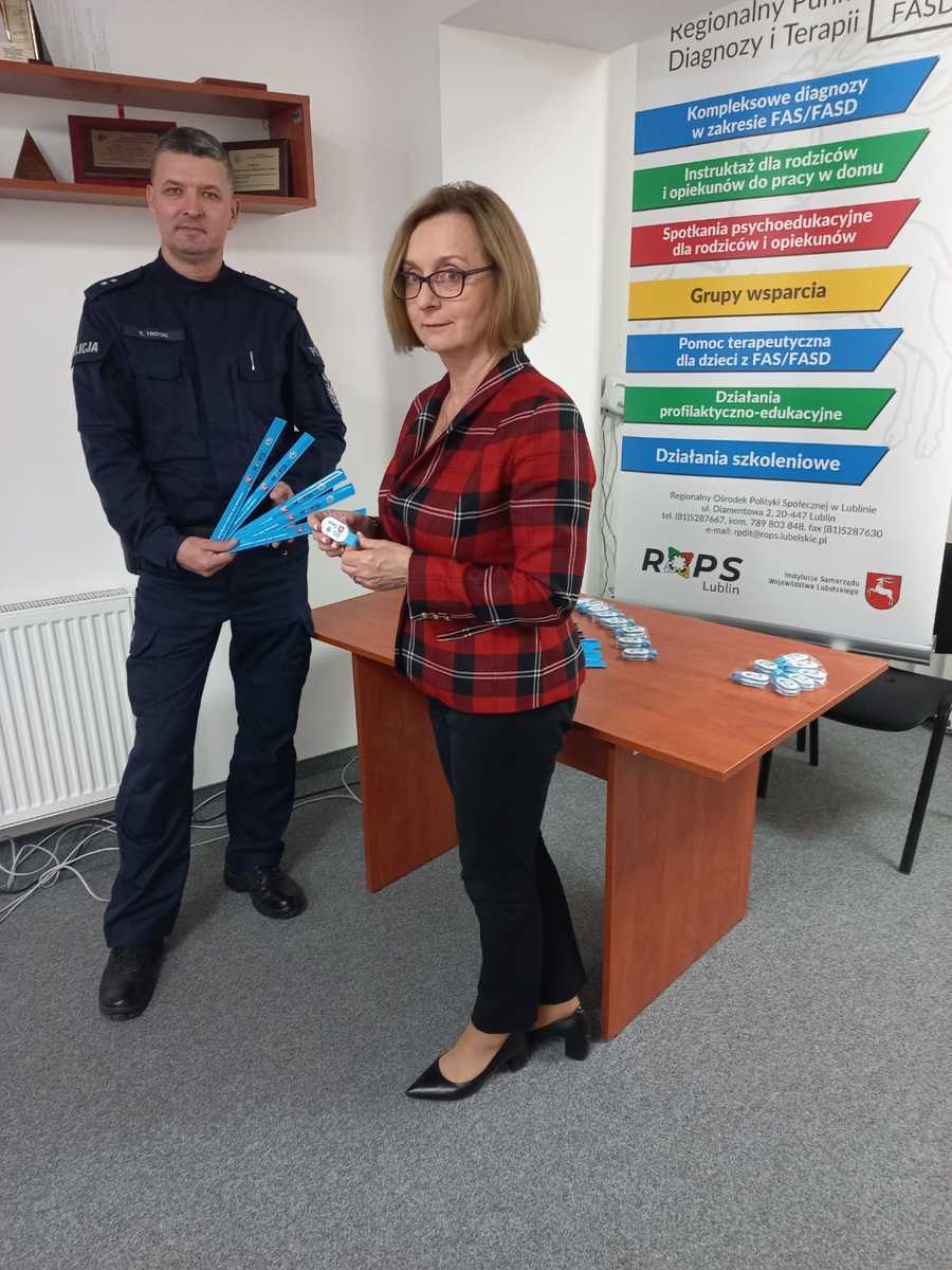 Przekazanie materiałów edukacyjno-informacyjnych