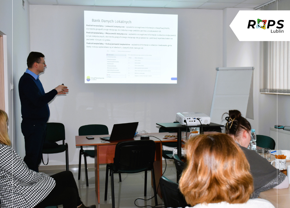 Pracownicy ROPS wzięli udział w spotkaniu szkoleniowym „Zasoby informacyjne statystyki publicznej”