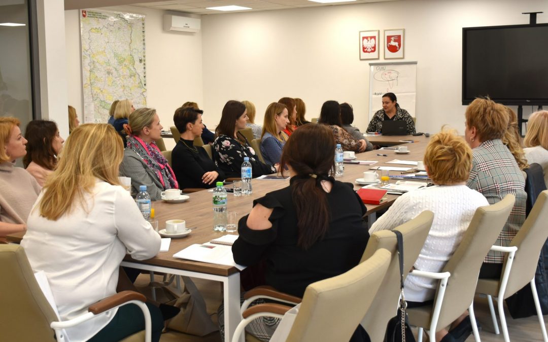 Seminarium „Reakcje poseparacyjne dziecka a proces kształtowania się więzi w nowym środowisku rodzinnym”