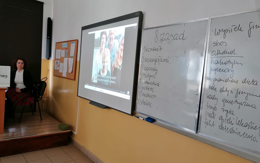 WYKŁAD PT.: „Skutki spożywania alkoholu podczas ciąży. Profilaktyka i terapia”  w Szkole Podstawowej im. por. Zbigniewa Twardego ps. „Trzask” w Rudzie-Hucie.