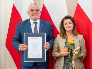 Pan starosta Łęczyński Krzysztof Niewiadomski oraz Pani Elżbieta Brodzik Dyrektor ZAZ Jaszczowie