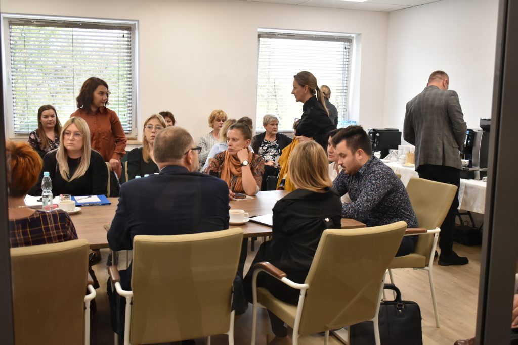 Uczestnicy pierwszego spotkania roboczego w ramach projektu „Polityka senioralna EFS+”