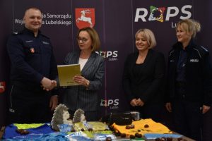 Uroczyste przekazanie materiałów profilaktyczno-edukacyjnych dla Komendy Miejskiej Policji w Lublinie oraz Komendy Powiatowej Policji w Kraśniku w ramach porozumień współpracy w zakresie realizacji przedsięwzięć profilaktycznych w roku 2023.