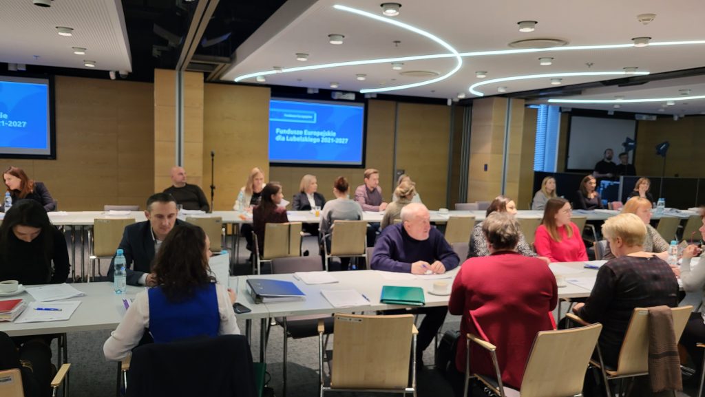 Szkolenie dla Regionalnego Ośrodka Polityki Społecznej w Lublinie i 36 partnerów w zakresie realizacji projektu strategicznego pn. Polityka Senioralna EFS + w ramach Działania 8.5 programu Fundusze Europejskie dla Lubelskiego 2021-2027