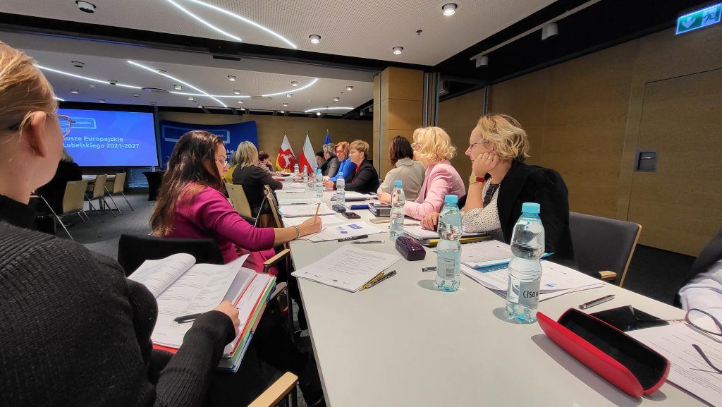 Szkolenie dla Regionalnego Ośrodka Polityki Społecznej w Lublinie i 36 partnerów w zakresie realizacji projektu strategicznego pn. Polityka Senioralna EFS + w ramach Działania 8.5 programu Fundusze Europejskie dla Lubelskiego 2021-2027
