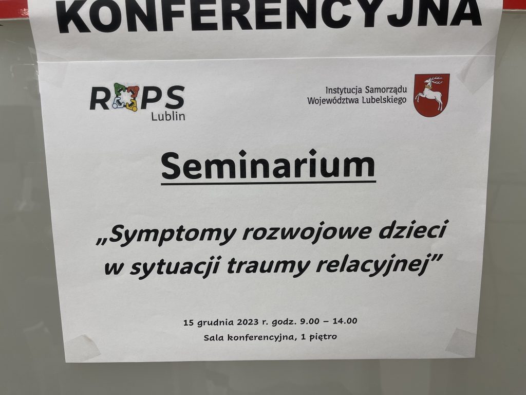 Seminarium 15.12.2023 r. kartka informacyjna na drzwi